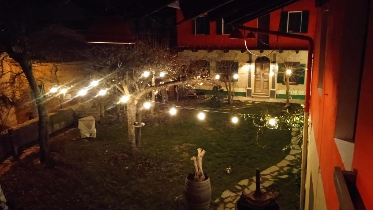 Pocoburro Ca' D'Arte Bed & Breakfast Montaldo Roero Exterior photo
