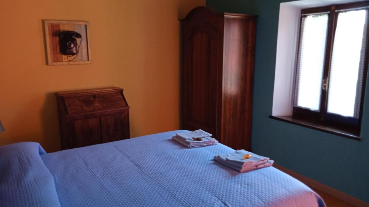 Pocoburro Ca' D'Arte Bed & Breakfast Montaldo Roero Exterior photo