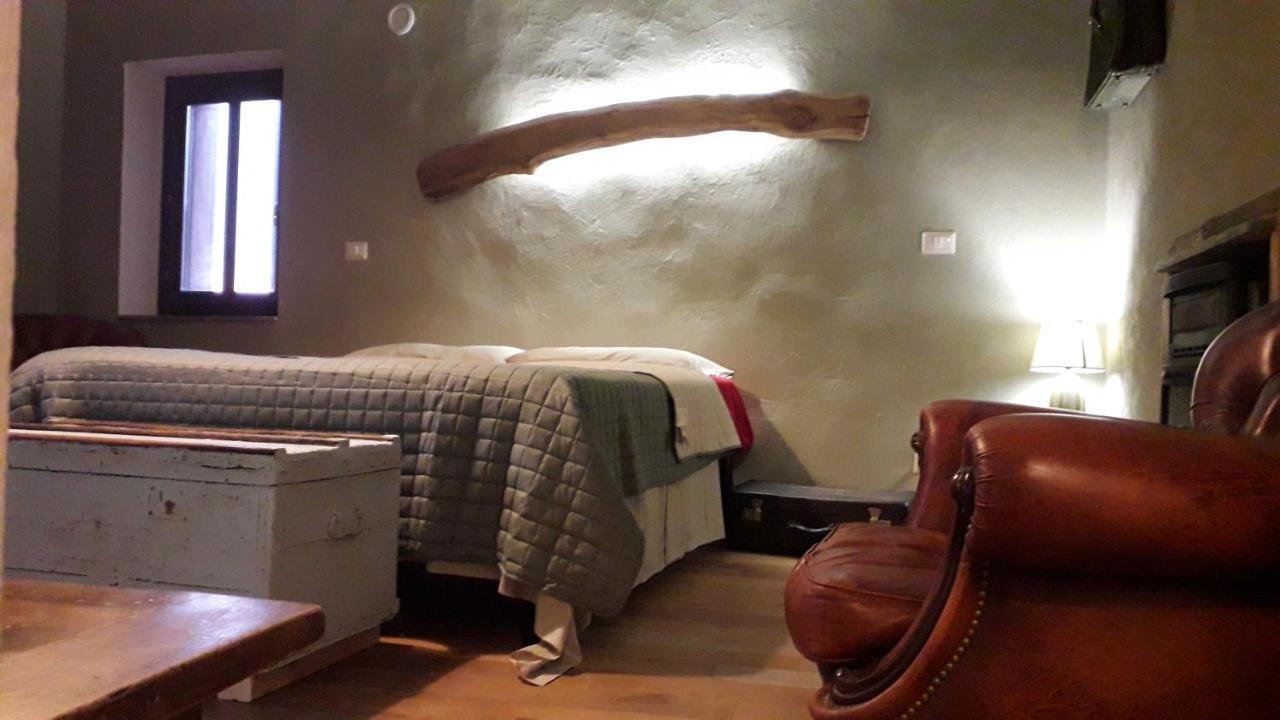 Pocoburro Ca' D'Arte Bed & Breakfast Montaldo Roero Exterior photo